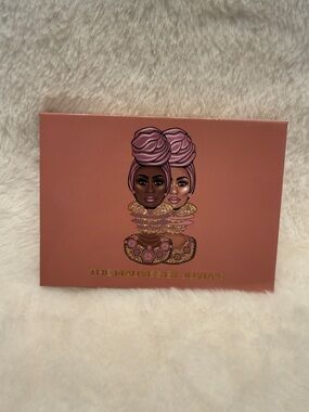 Juvia's The Mauves Eyeshadow Palette - Mauve Tones